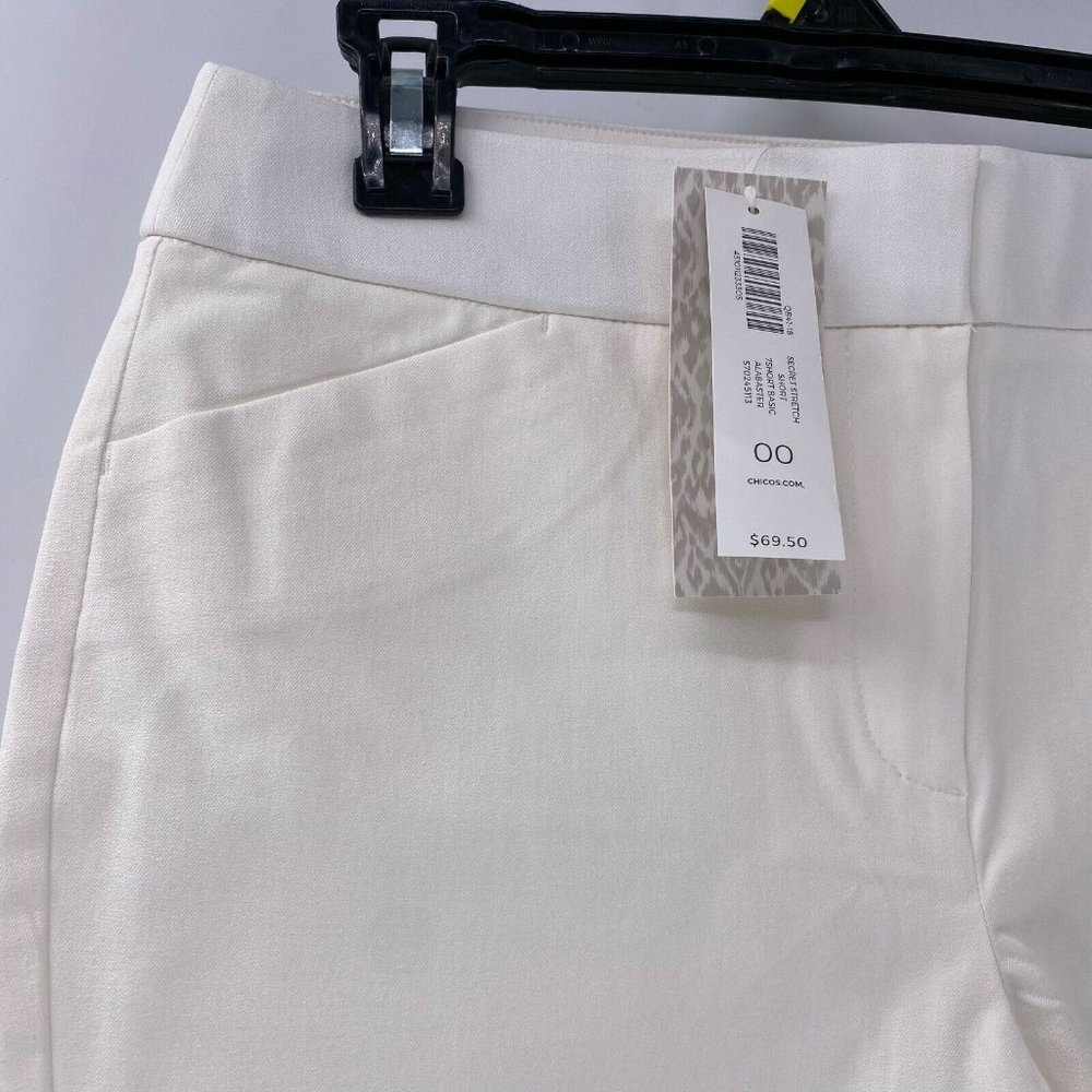 Chico's Women's Secret Stretch Shorts US 2 - Picture 2 of 6
